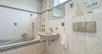 von_poll_real_estate_property_25239625_image_11