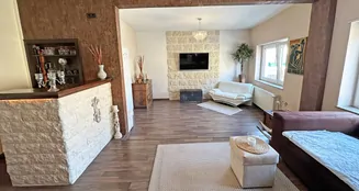 von_poll_real_estate_property_25239632_image_11