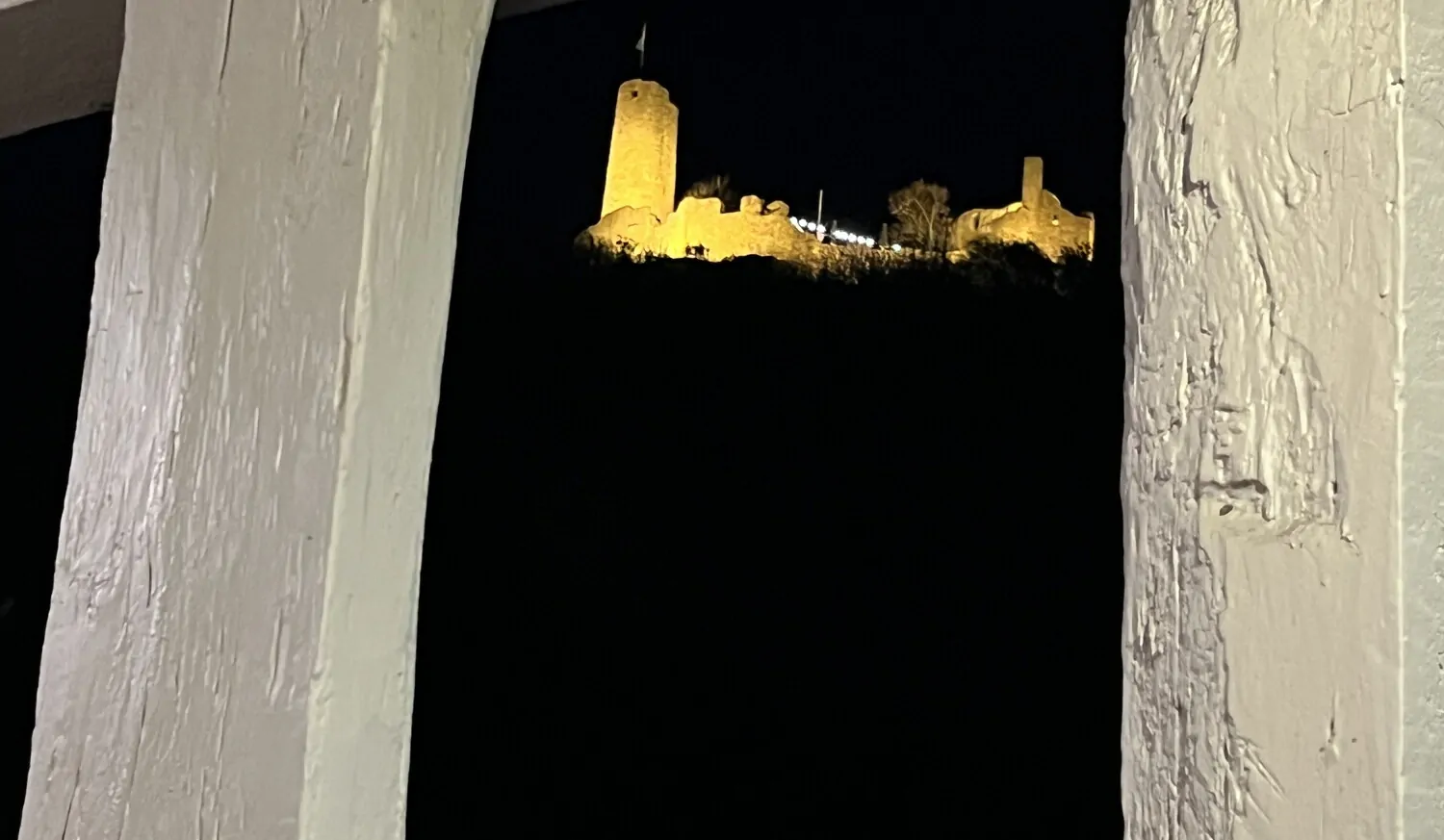 Burgblick bei Abendbeleuchtung