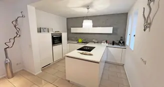 von_poll_real_estate_property_25239646_image_10