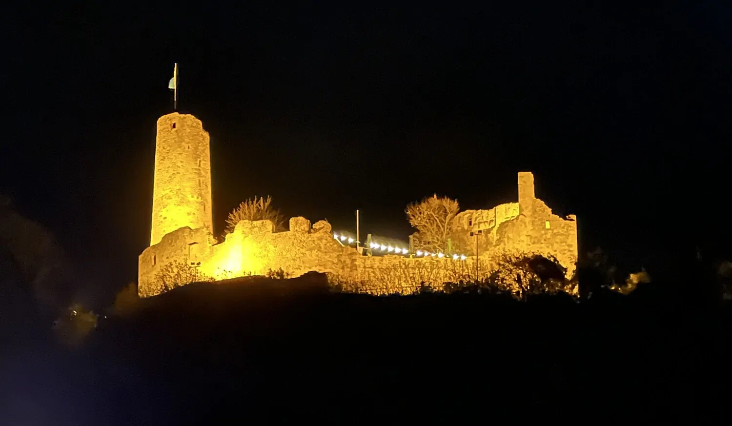 Burgblick bei Abendbeleuchtung