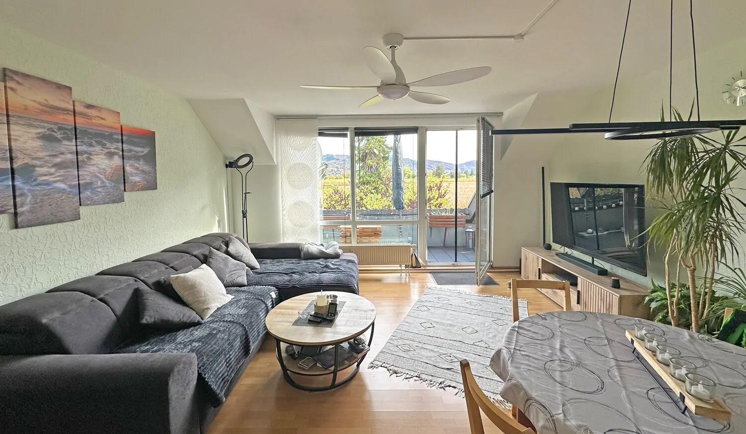 Wohn- und Essbereich