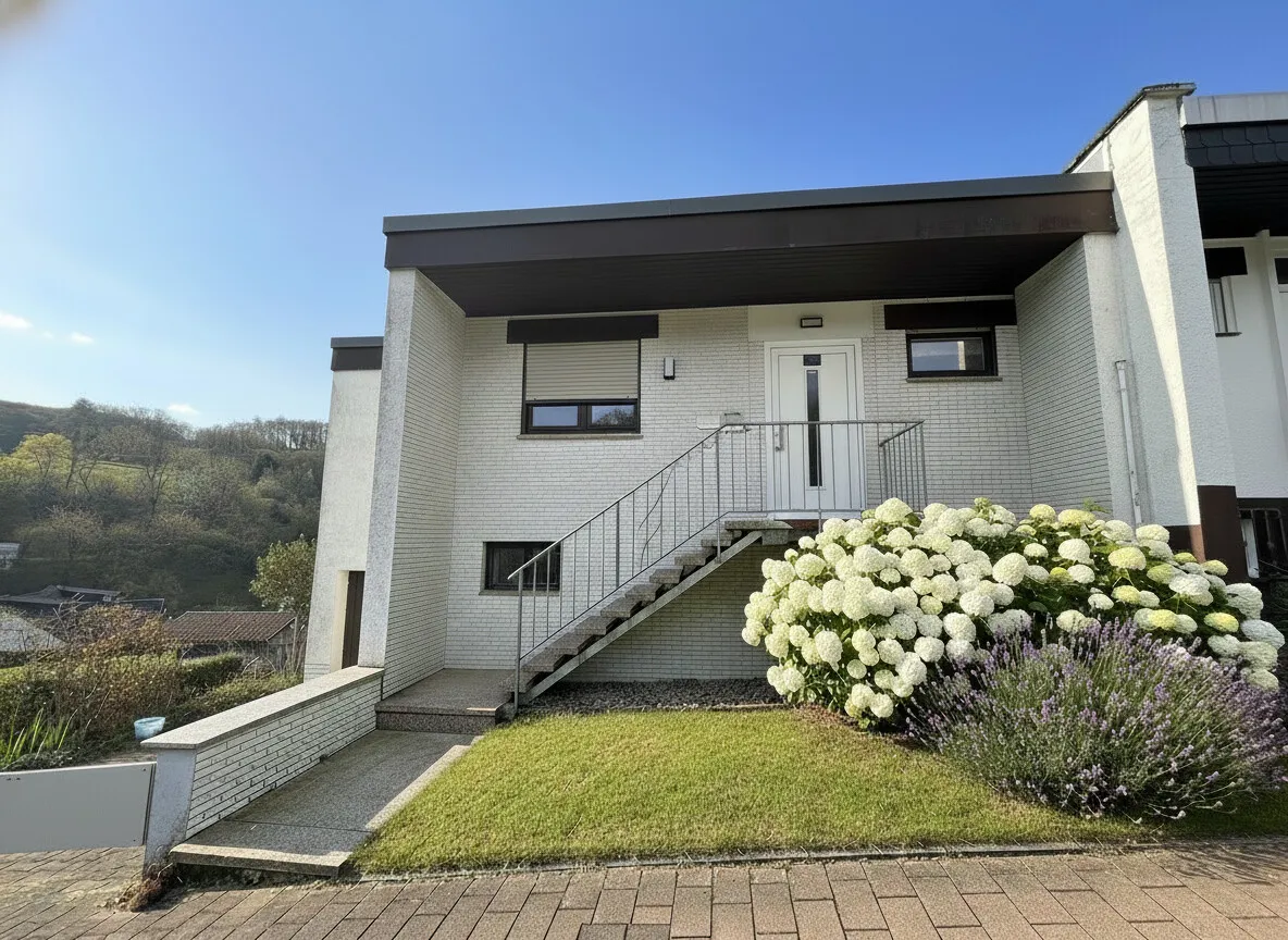 Haus Vorderansicht Neu