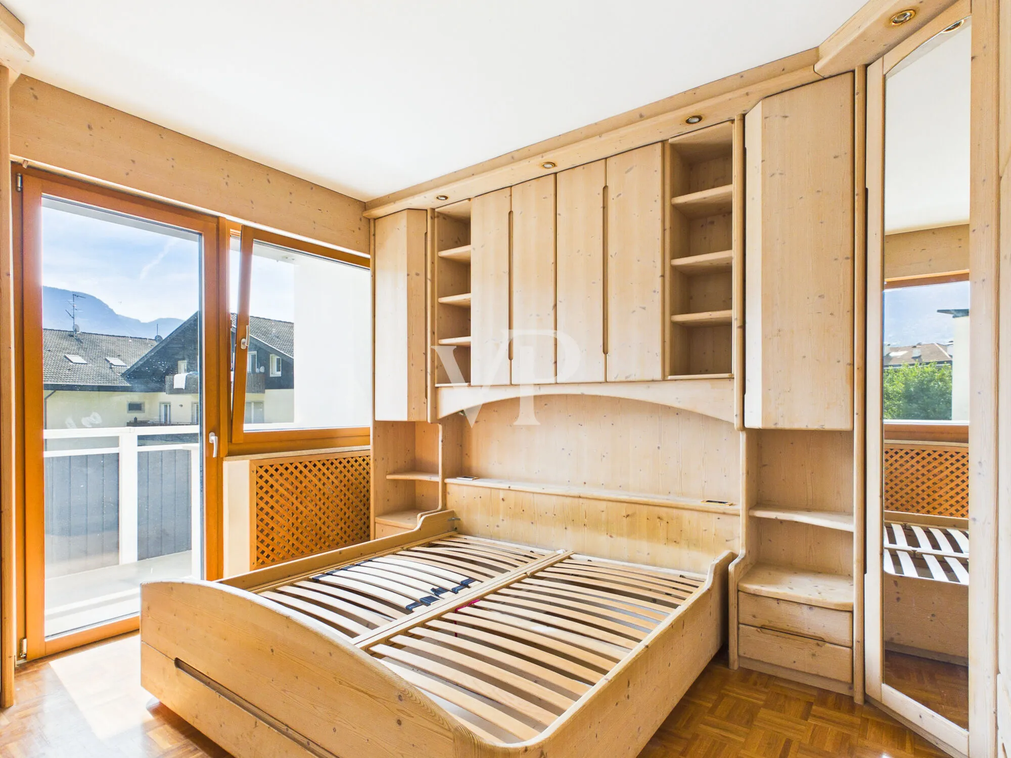 Appartamento trilocale con terrazza panoramica al confine tra Merano e Lagundo