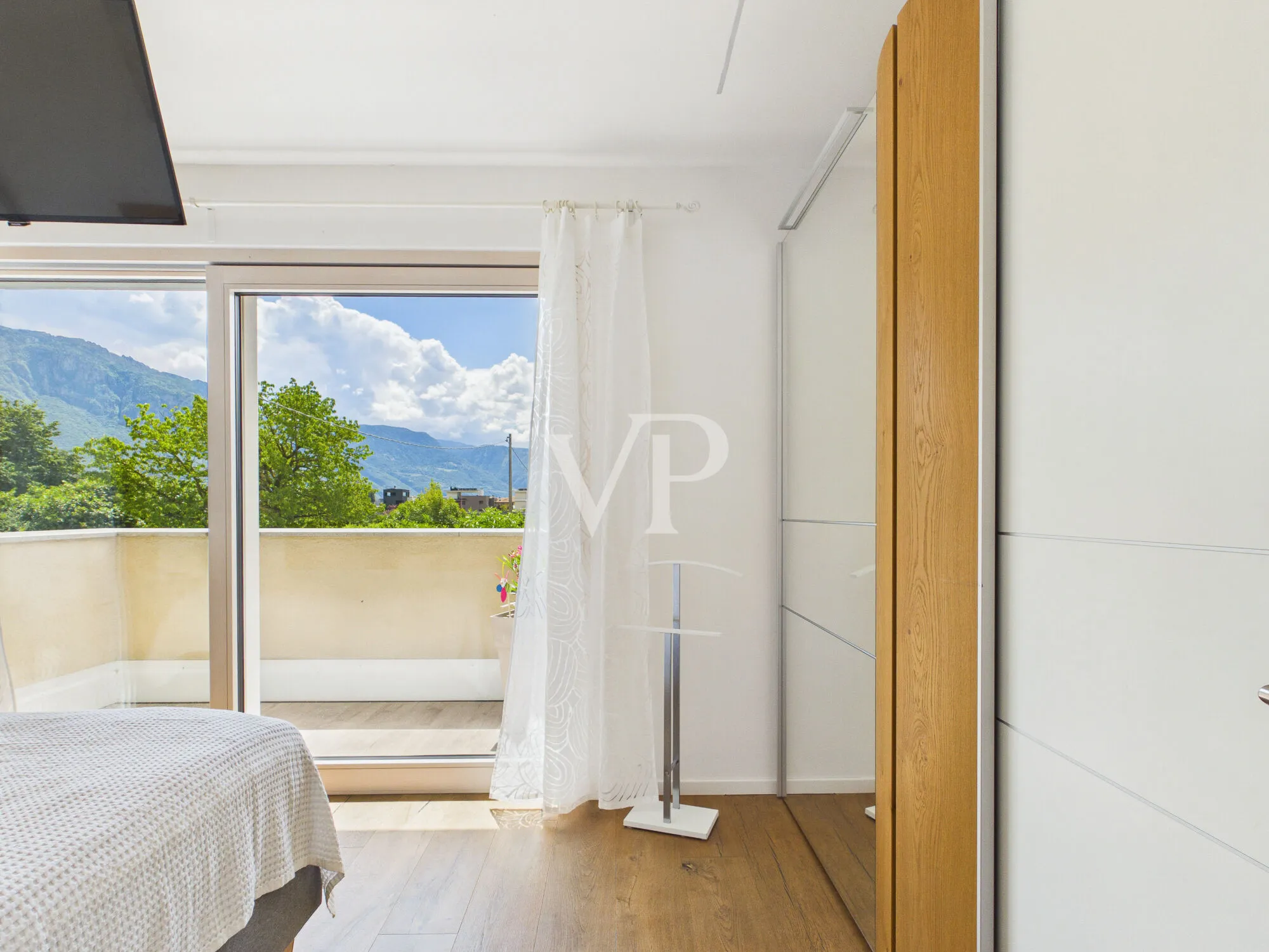 Modern oasis of peace: Elegant terraced villa in a prime location in Gries-Moritzing