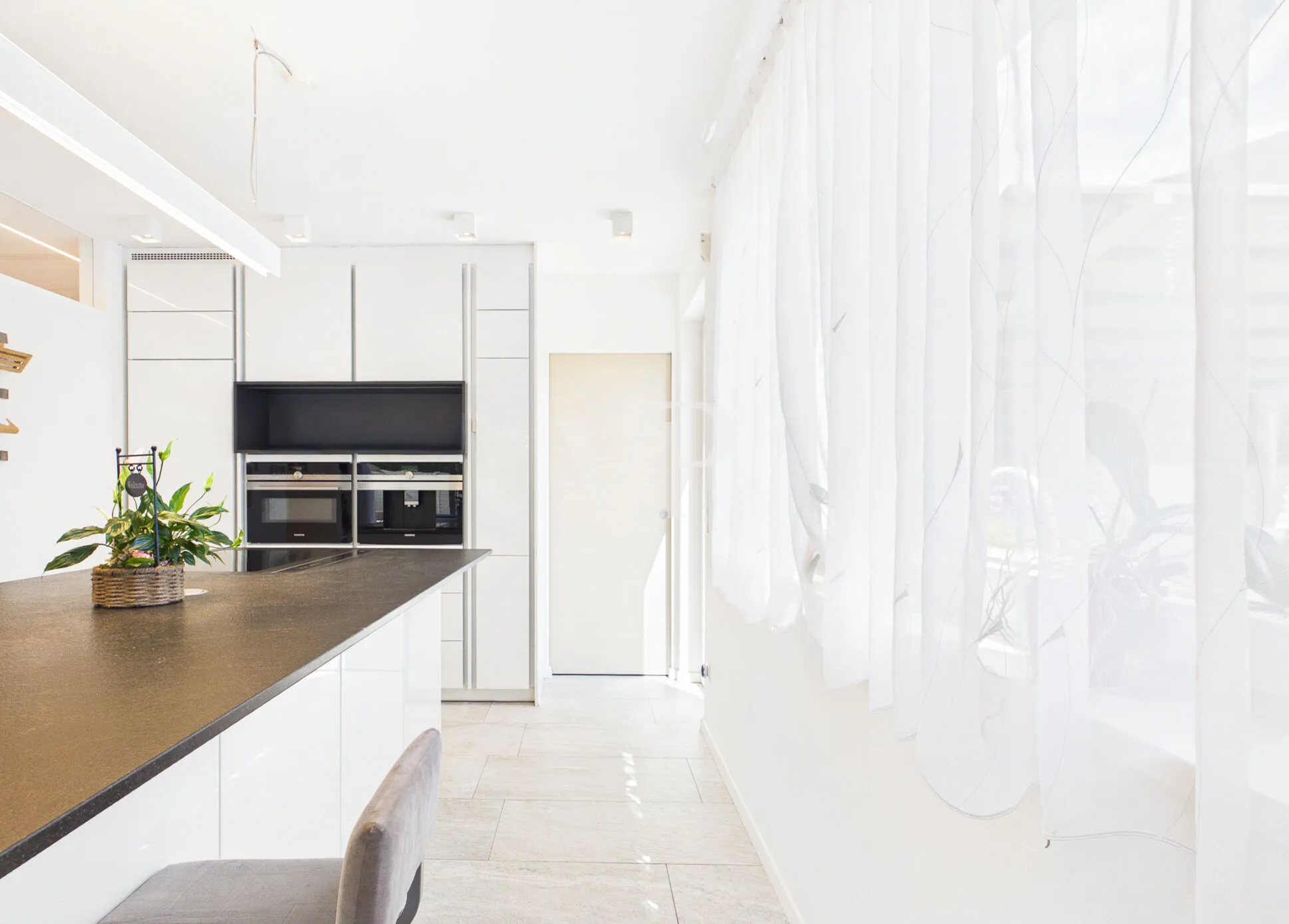 Modern oasis of peace: Elegant terraced villa in a prime location in Gries-Moritzing