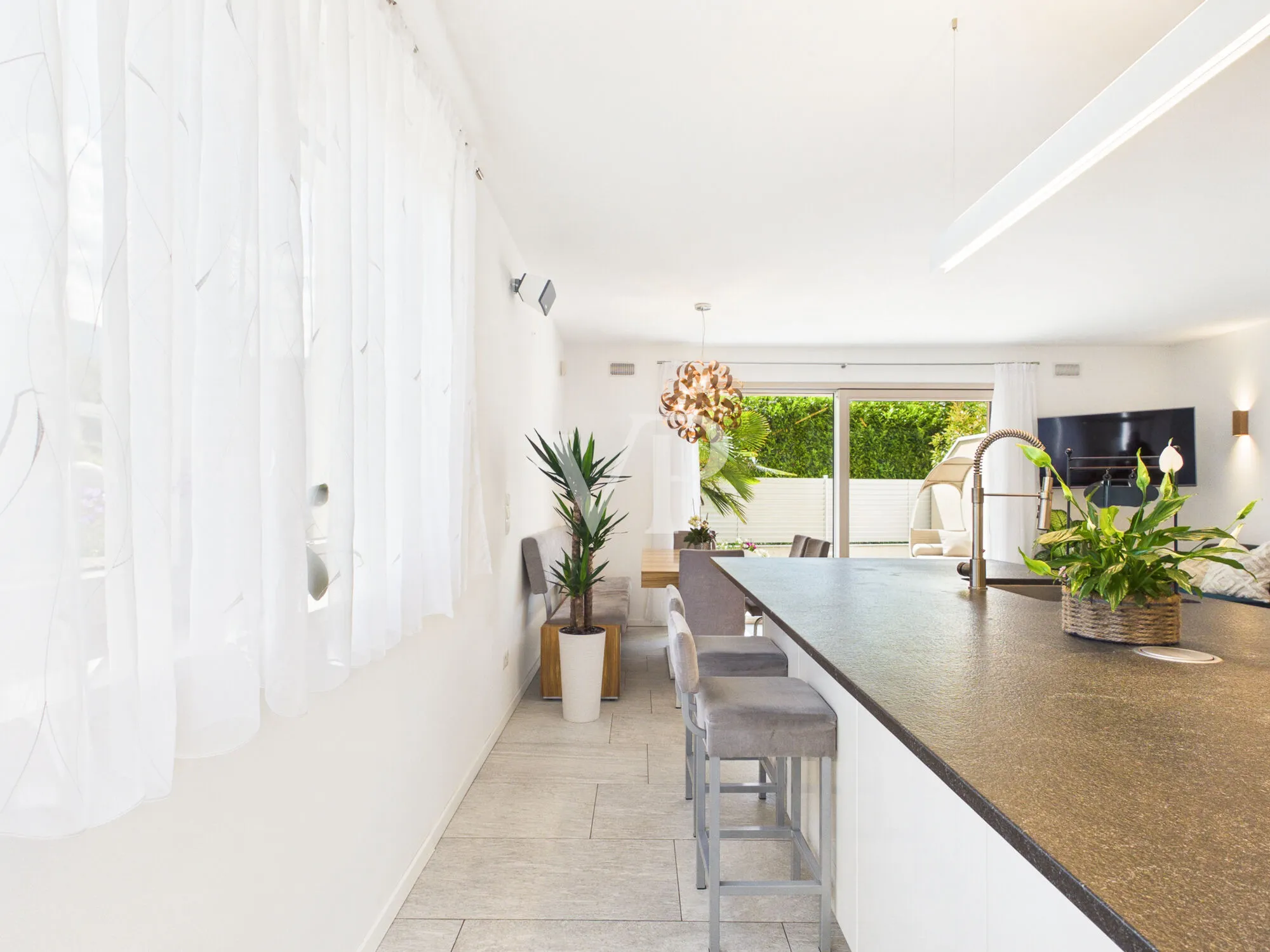 Modern oasis of peace: Elegant terraced villa in a prime location in Gries-Moritzing