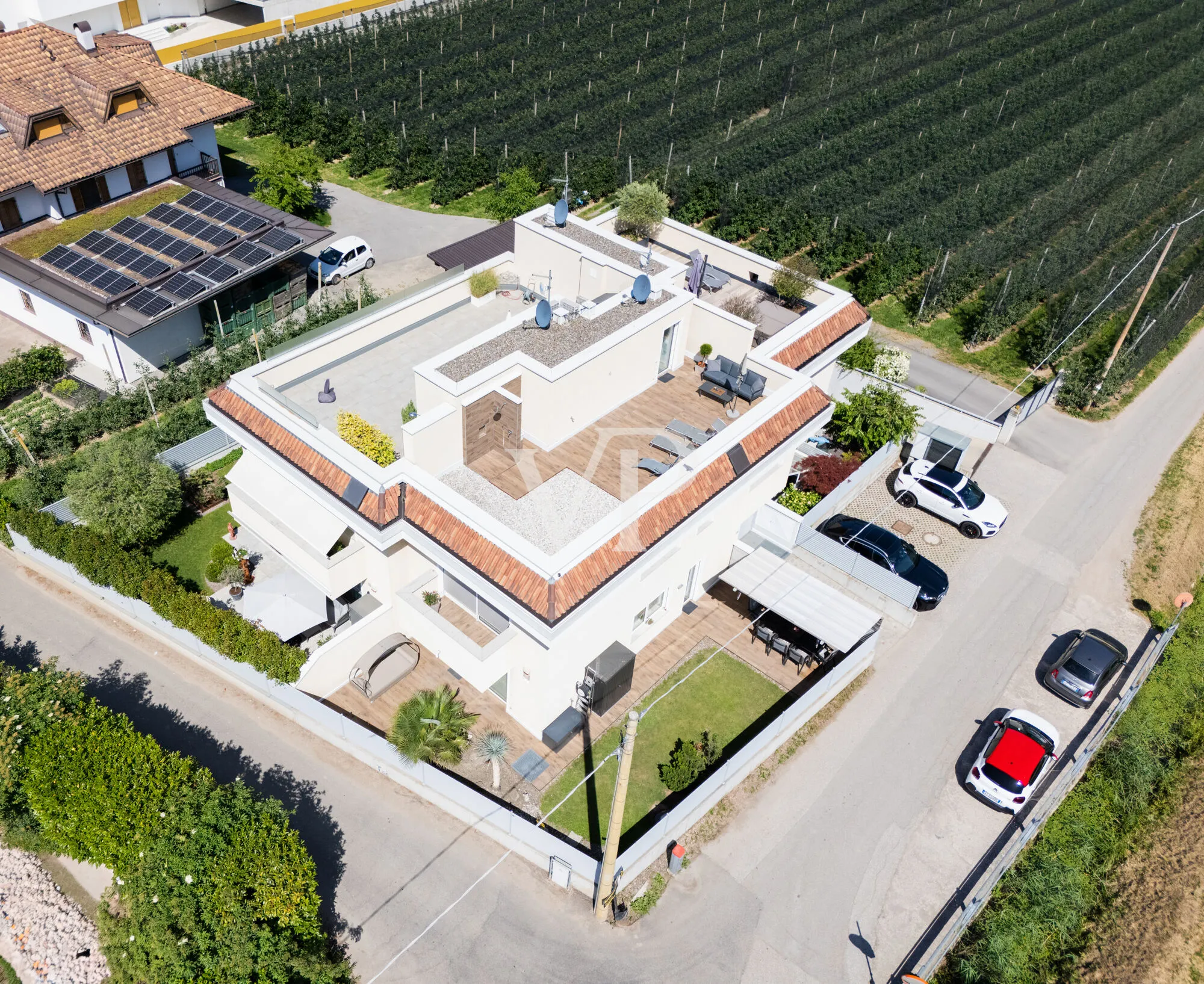 Modern oasis of peace: Elegant terraced villa in a prime location in Gries-Moritzing