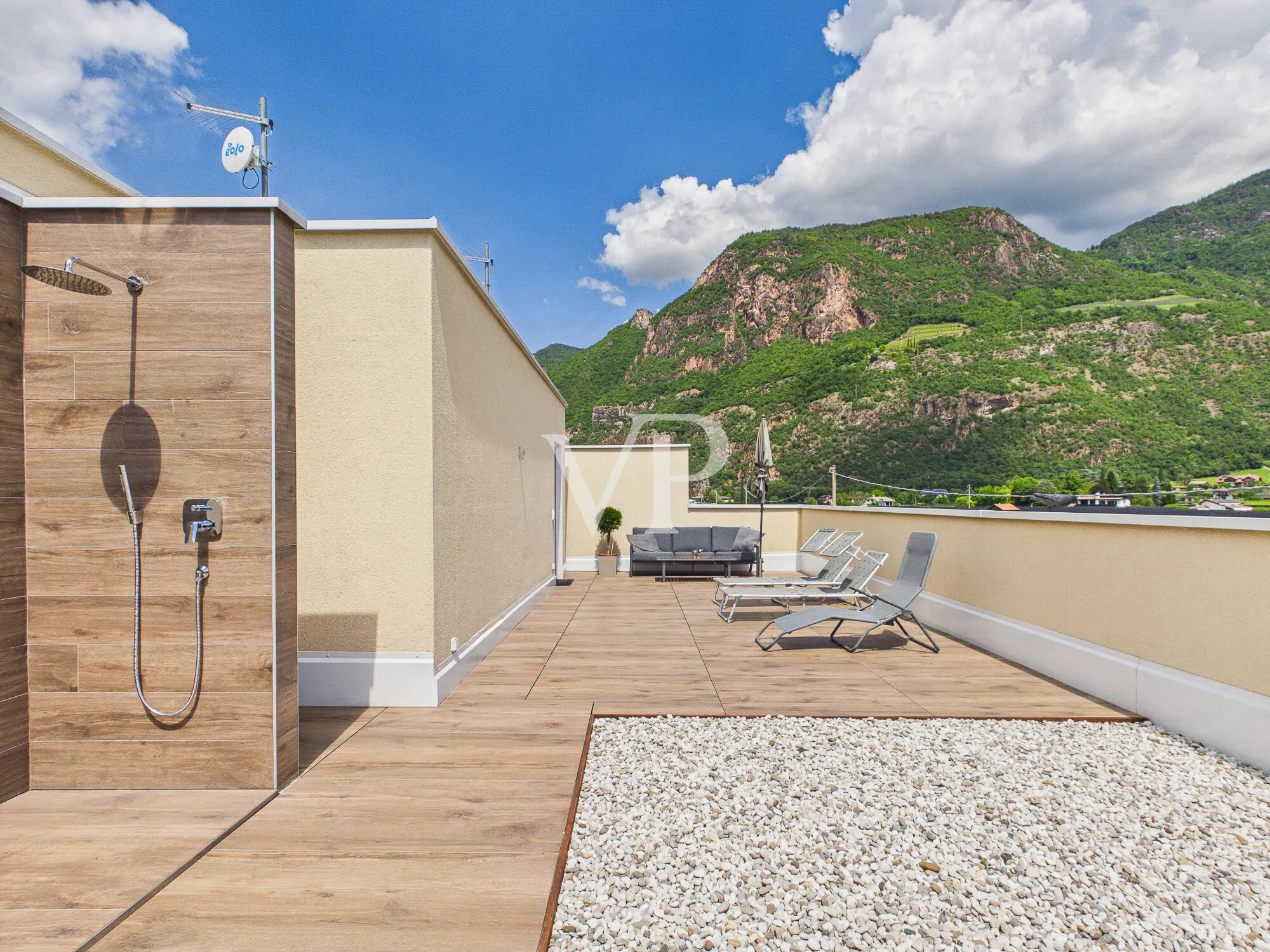 Modern oasis of peace: Elegant terraced villa in a prime location in Gries-Moritzing