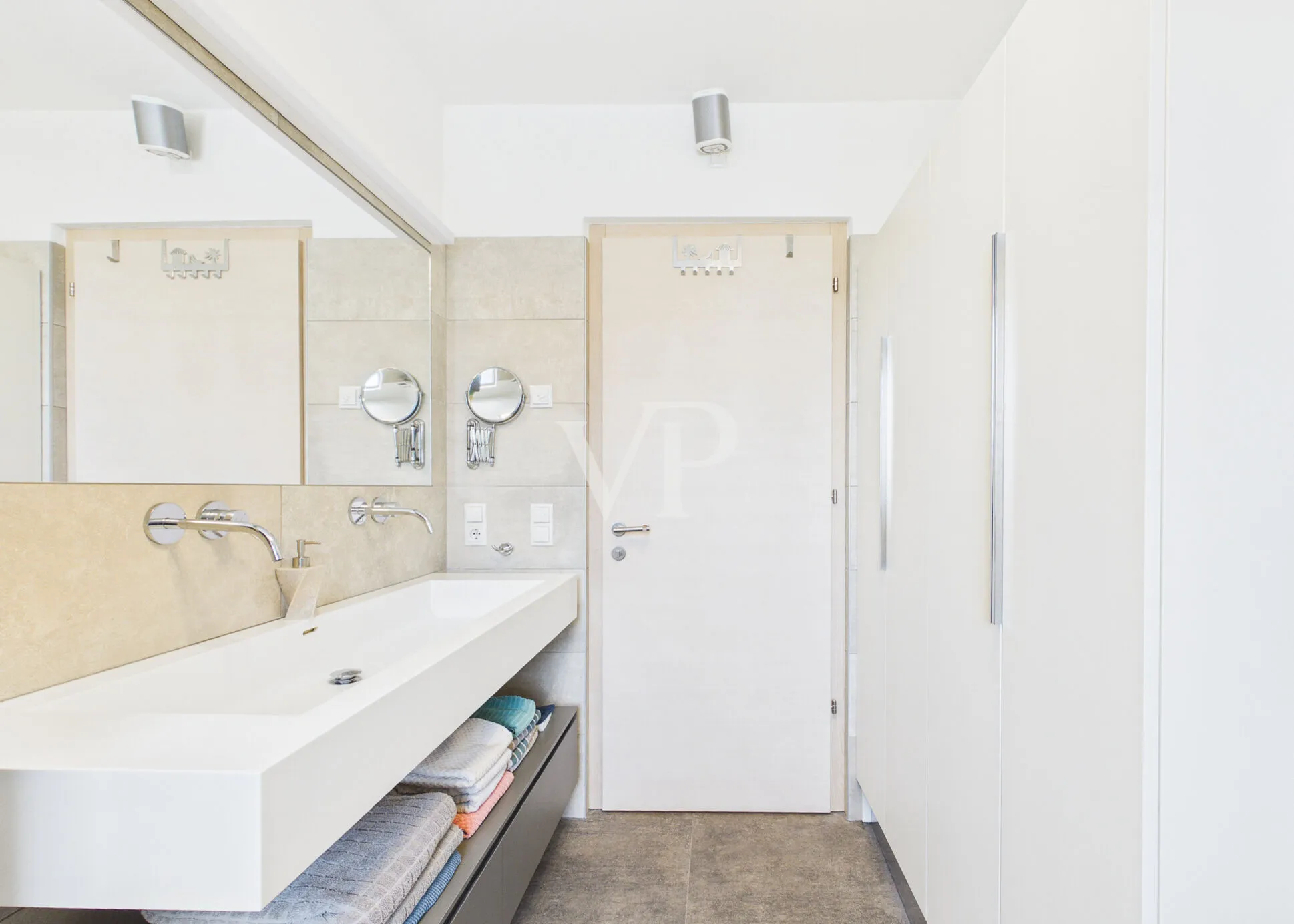 Modern oasis of peace: Elegant terraced villa in a prime location in Gries-Moritzing
