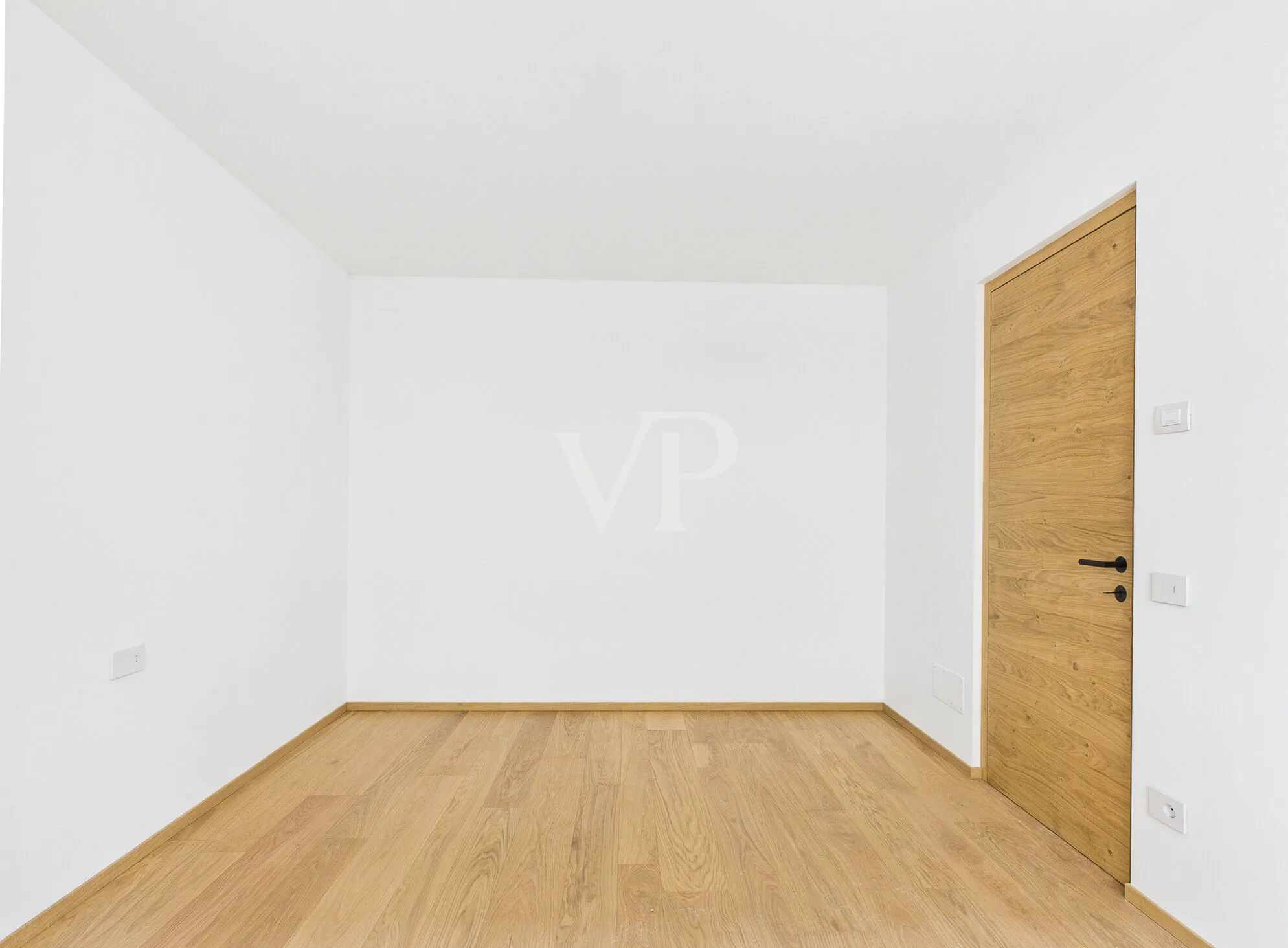 C/1: Moderne Drei-Zimmer-Wohnung mit privatem Garten