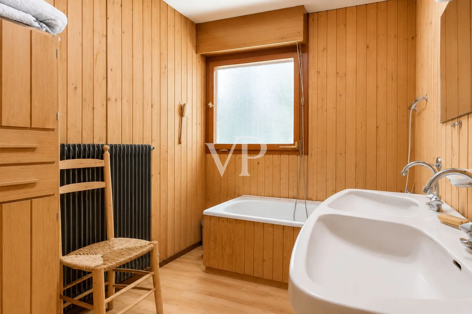 Ein Refugium der Stille: exklusives Chalet auf großzügigem Privatgrundstück