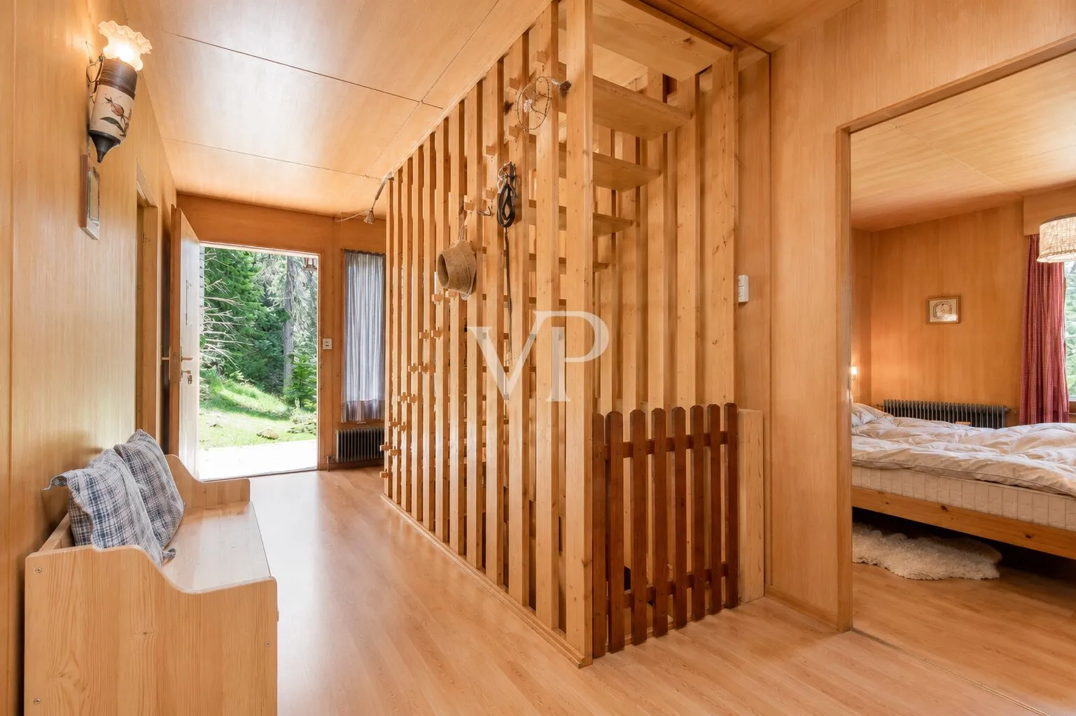 Ein Refugium der Stille: exklusives Chalet auf großzügigem Privatgrundstück