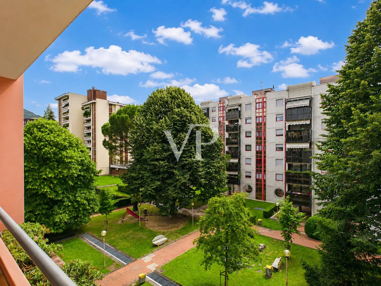 Spacious four-room apartment with a terrace and garage in a quiet, inland location