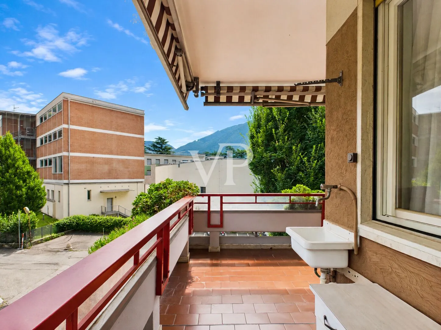 Gries, Max-Valier-Straße - Geräumige Vierzimmerwohnung mit einladender Terrasse