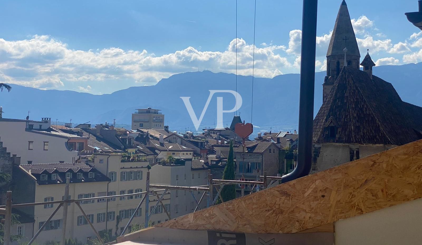 Premium Attikawohnung mit Panoramaaussicht im Herzen von Bozen