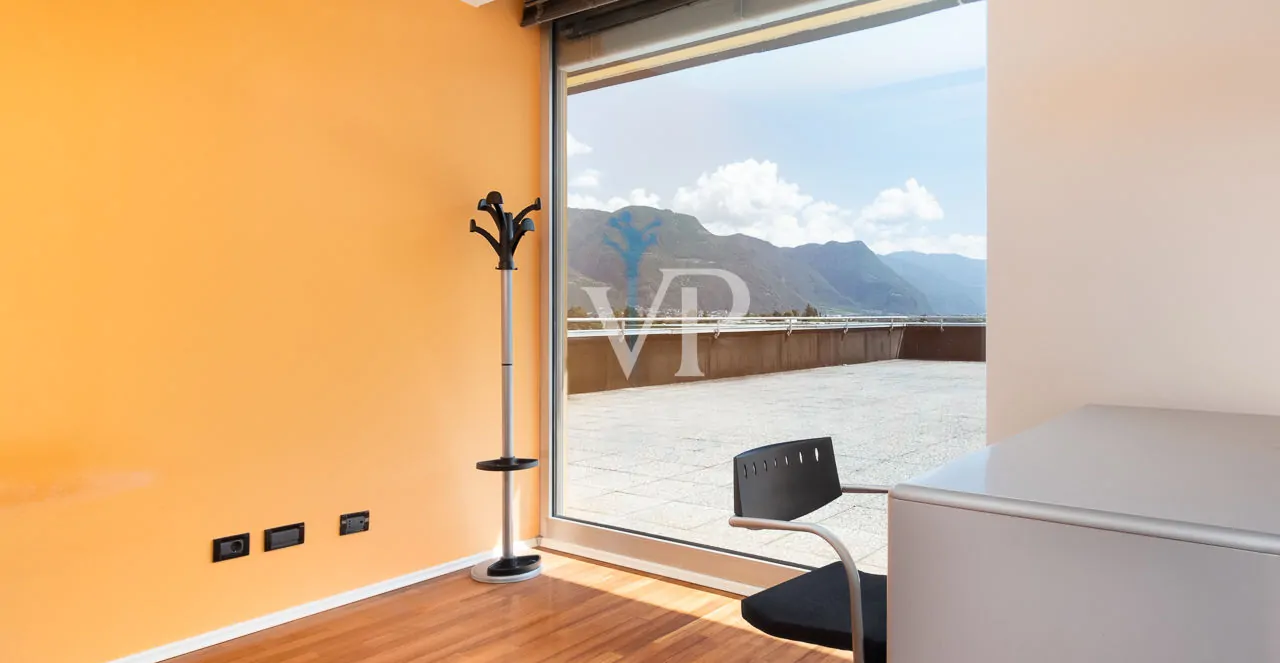 Penthouse-Büro mit großer Dachterrasse und nennenswerter Kubatur