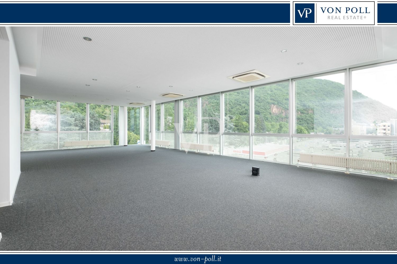 Bright Office with Large Windows and Three Parking Spaces in Garage