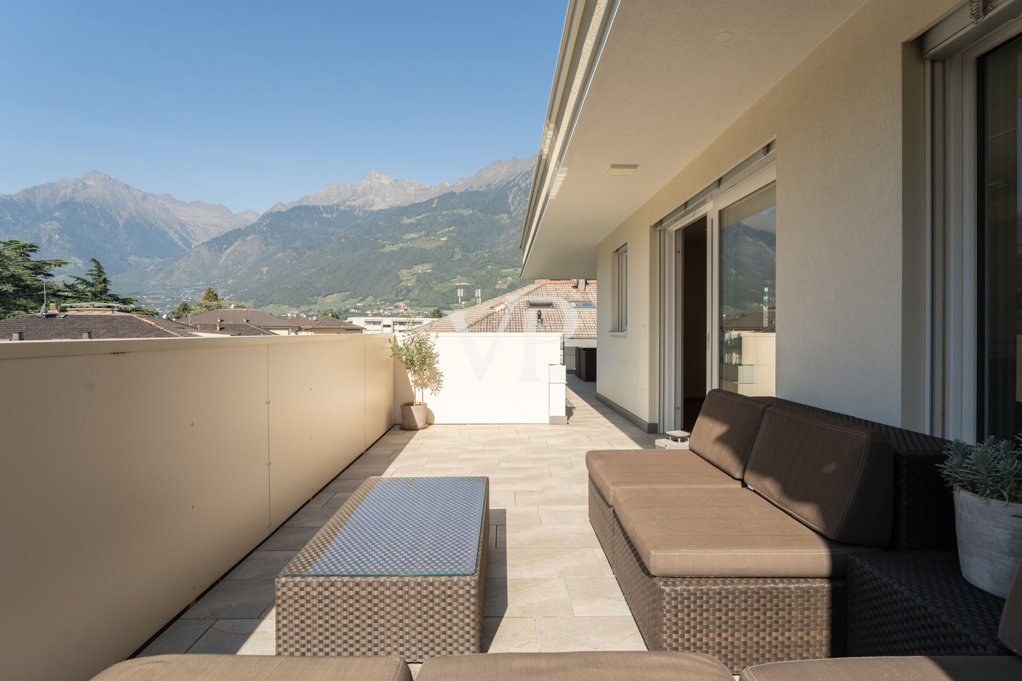 Modern apartment with a magnificent view of the Merano mountains