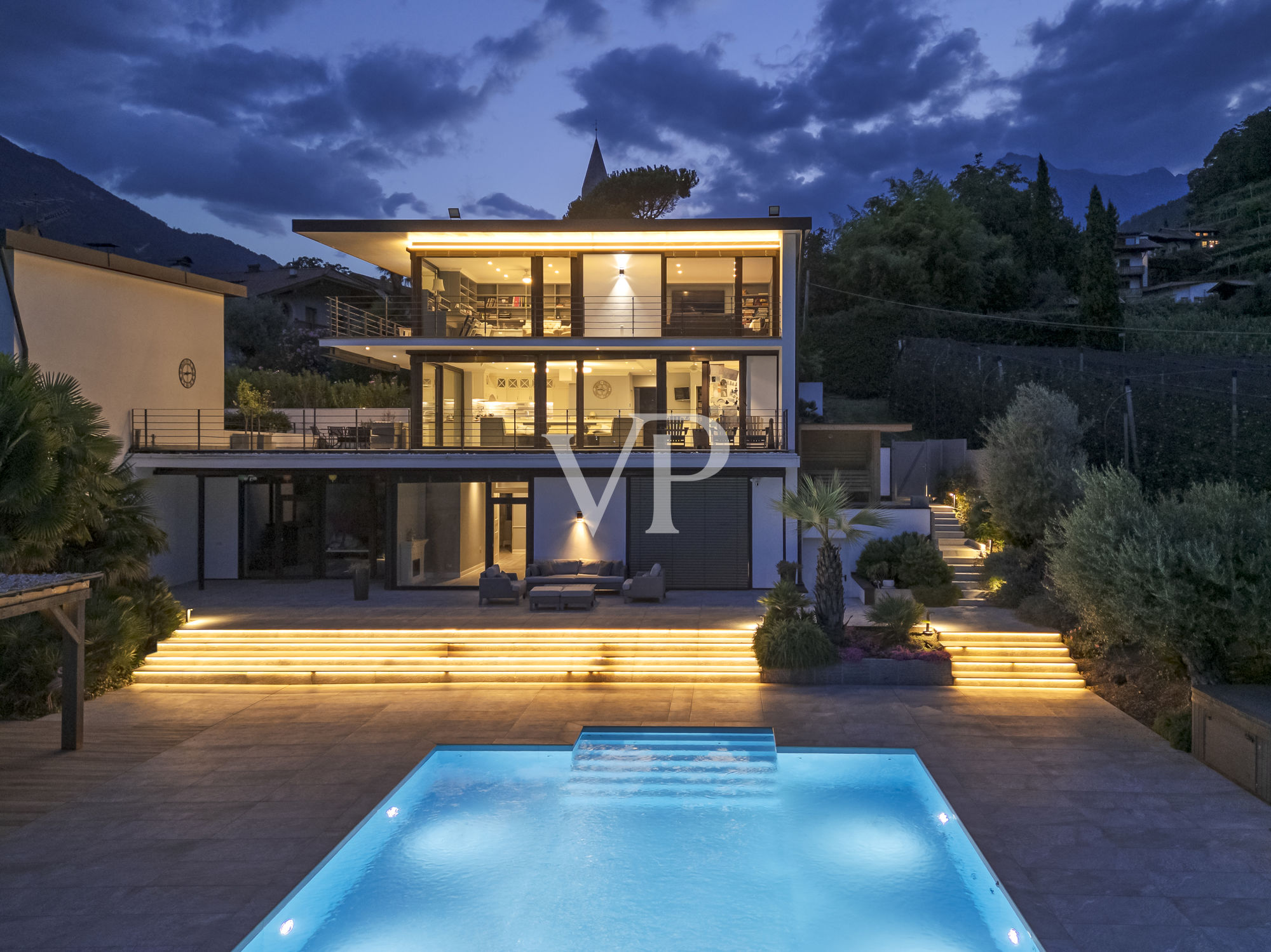 Villa avec style de vie et vue fascinante