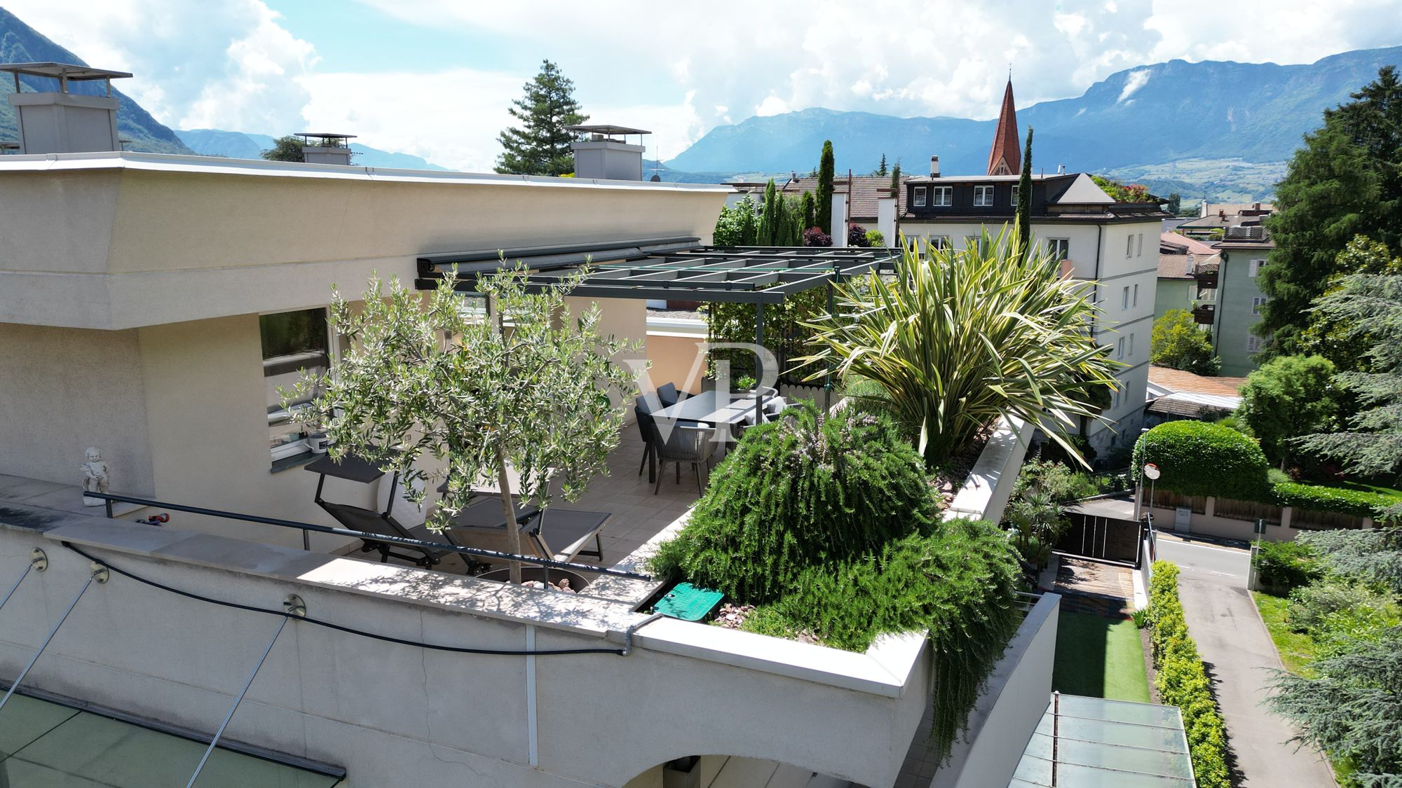 Charmant penthouse en duplex avec grande terrasse