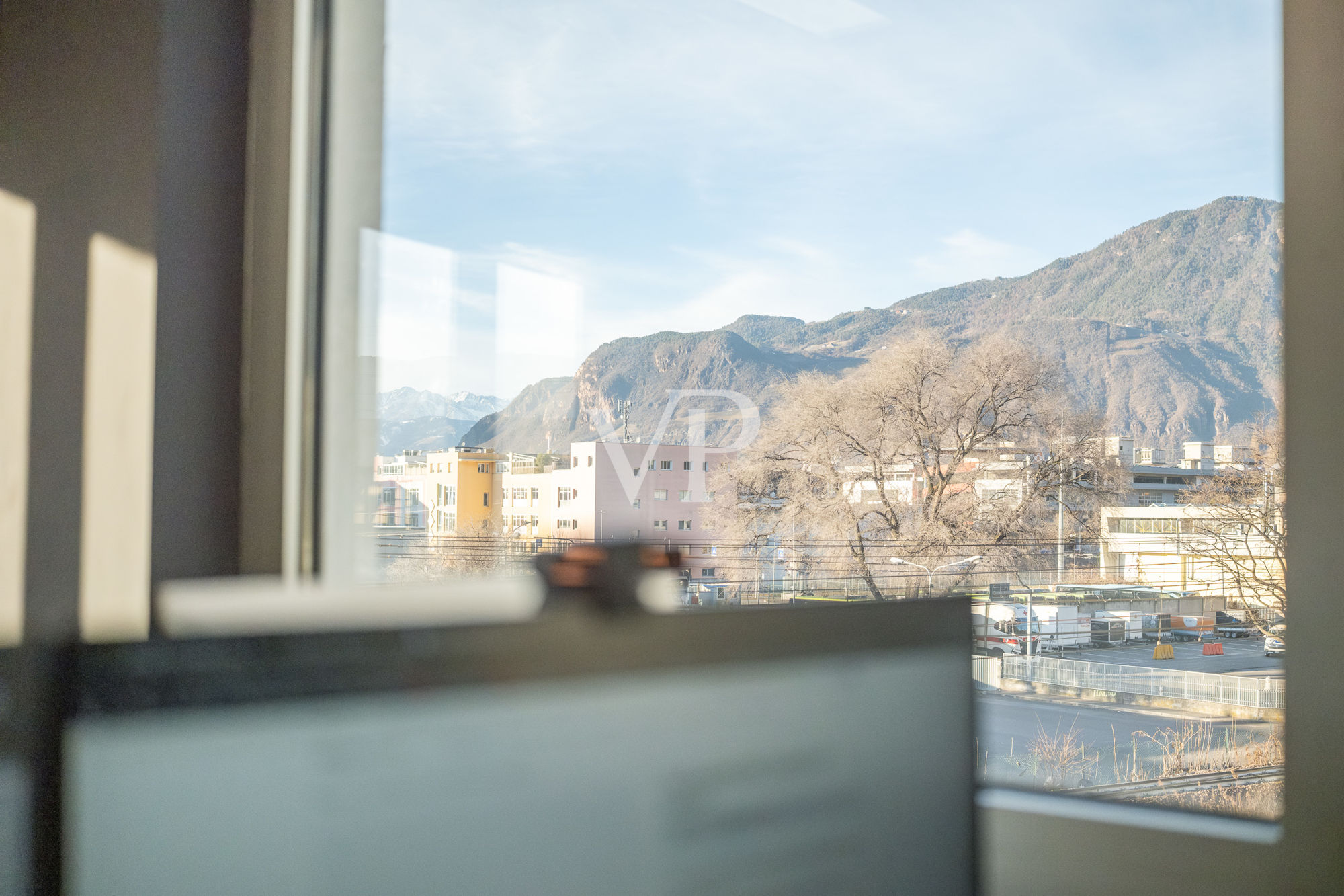 DE NOUVEAUX BUREAUX DANS UN ENDROIT STRATÉGIQUE