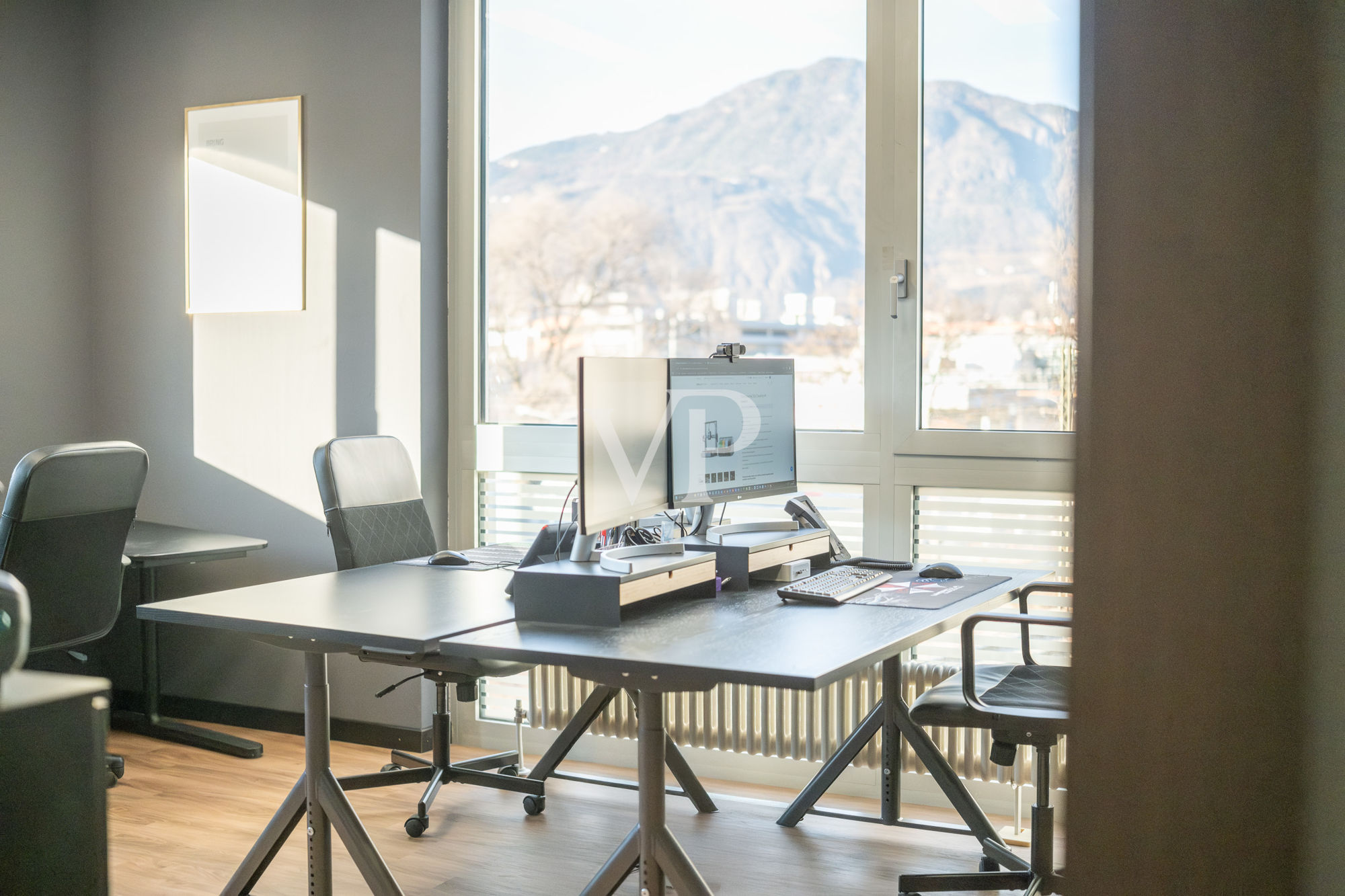 DE NOUVEAUX BUREAUX DANS UN ENDROIT STRATÉGIQUE