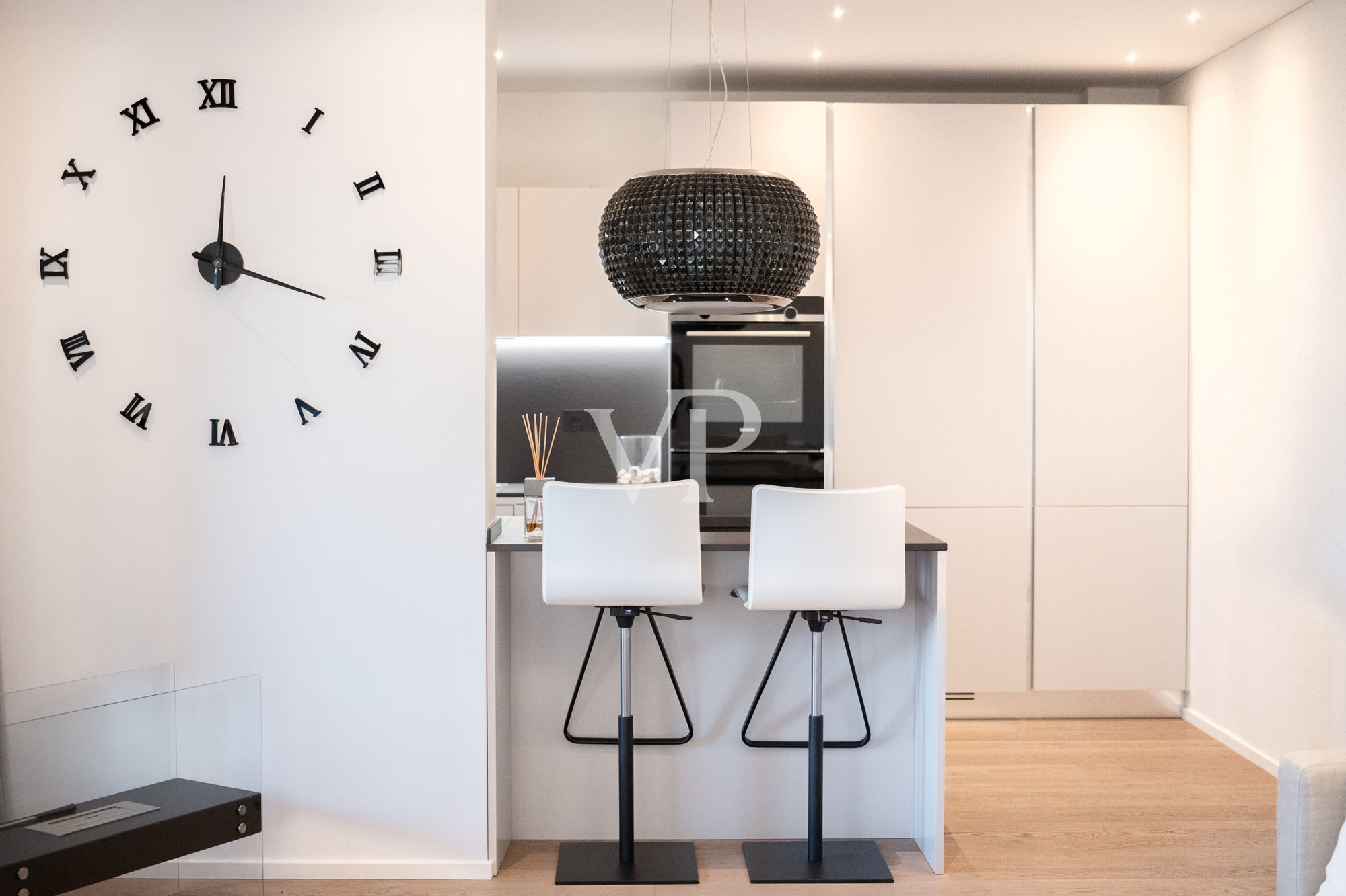 Prestigeträchtige Vier-Zimmer-Wohnung mit Terrasse und Garage