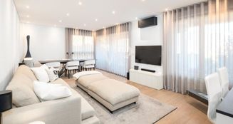 von_poll_real_estate_property_IT254151802_image_0