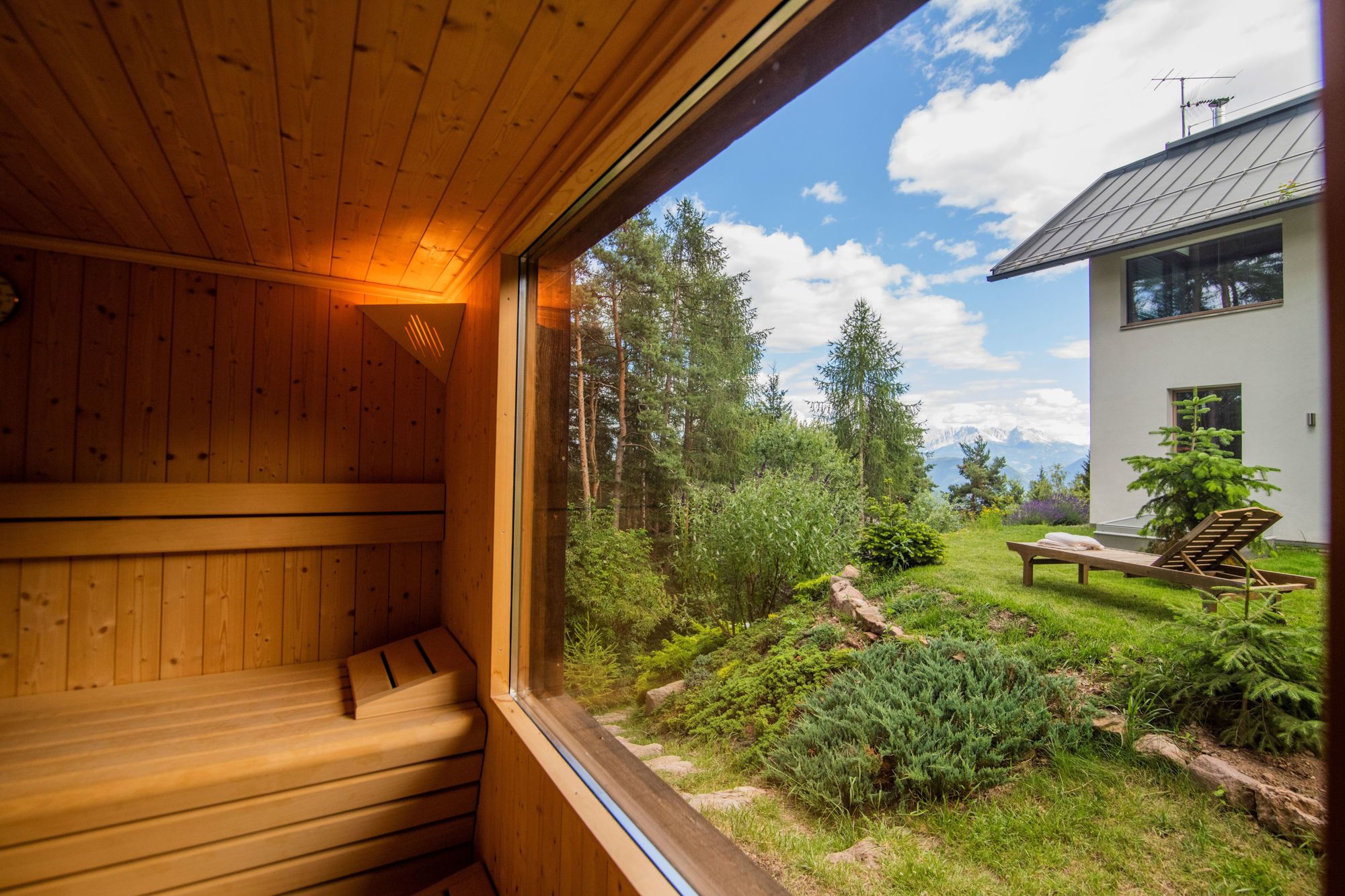 Villa esclusiva nel mezzo di un bosco privato con vista panoramica vicino a Bolzano