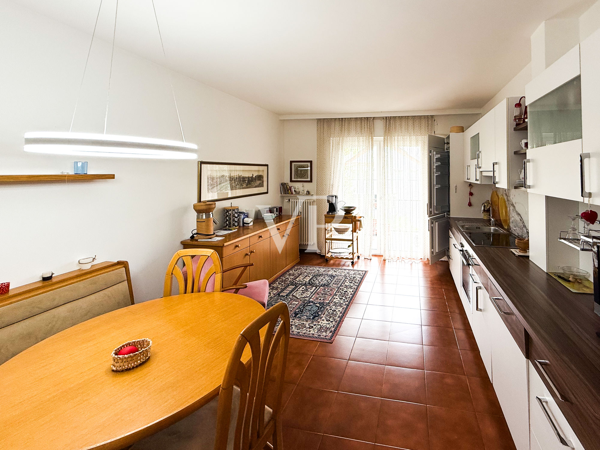 Geräumige Vier-Zimmer-Wohnung in exklusiver Lage in Gries
