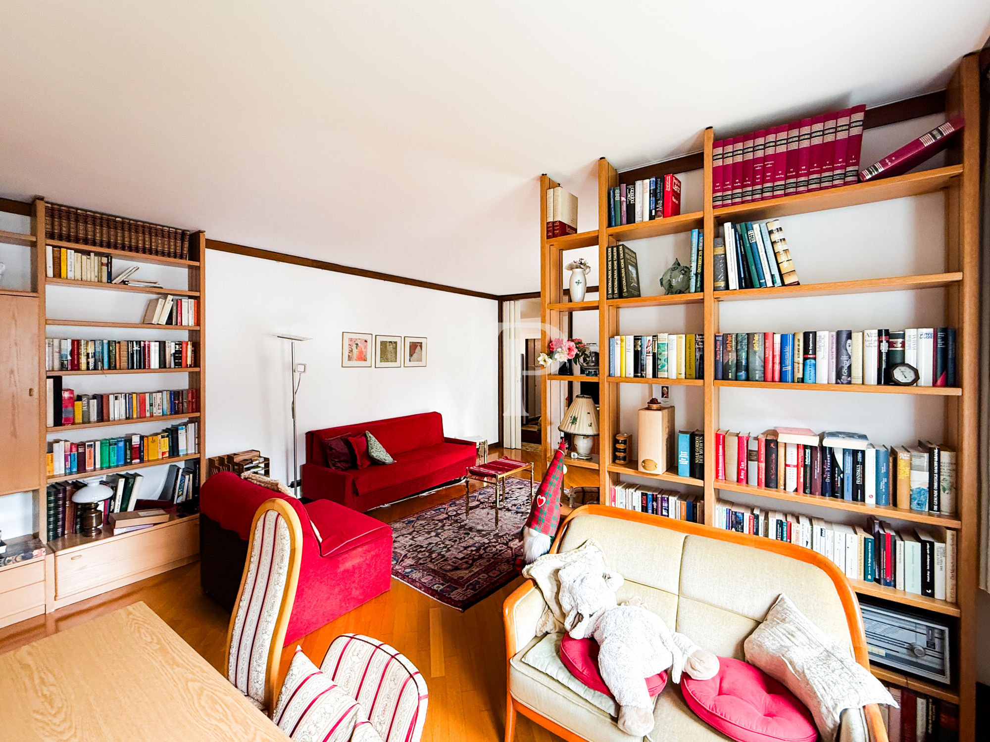 Geräumige Vier-Zimmer-Wohnung in exklusiver Lage in Gries