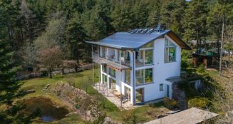 von_poll_real_estate_property_IT254152138_image_0