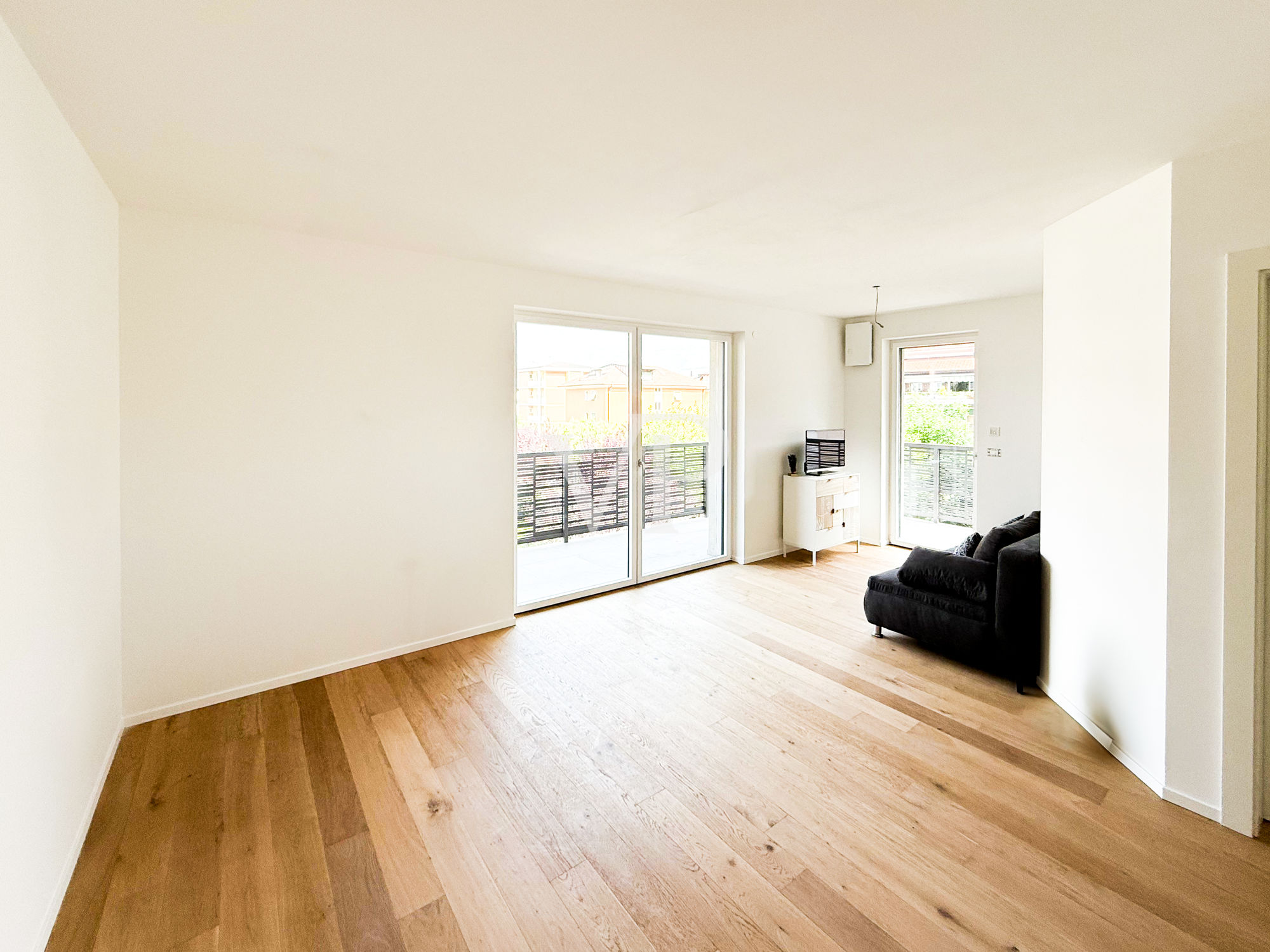 Moderne und helle Wohnung mit Terrasse