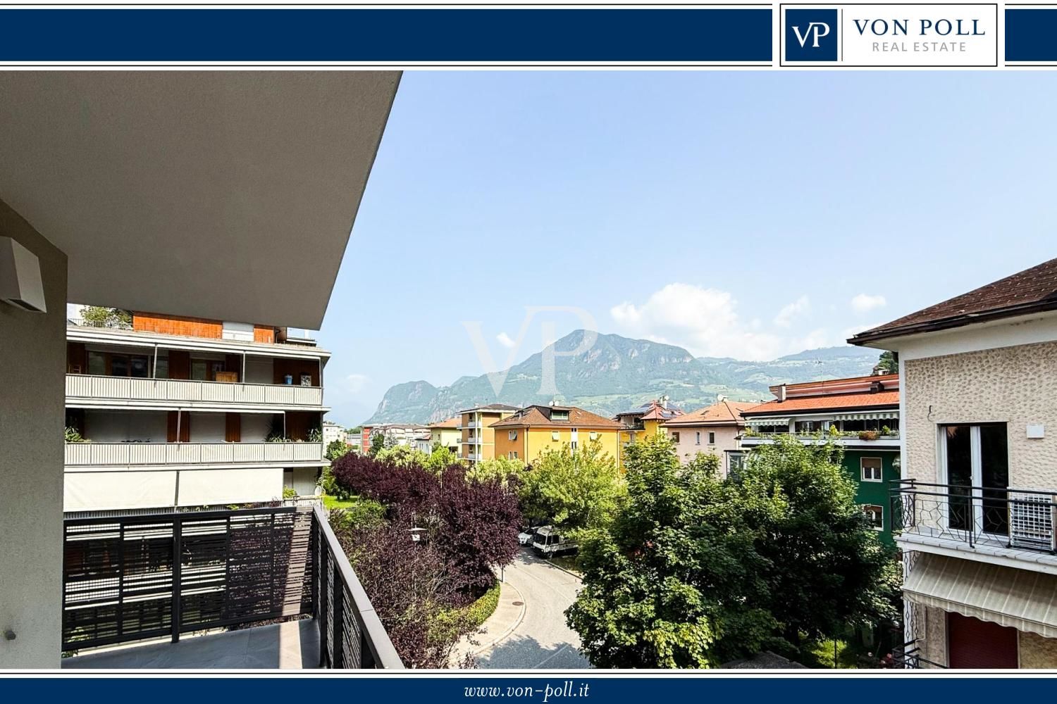 Moderne und helle Wohnung mit Terrasse