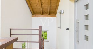 von_poll_real_estate_property_IT252942162_image_3