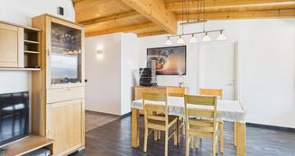 von_poll_real_estate_property_IT252942162_image_11