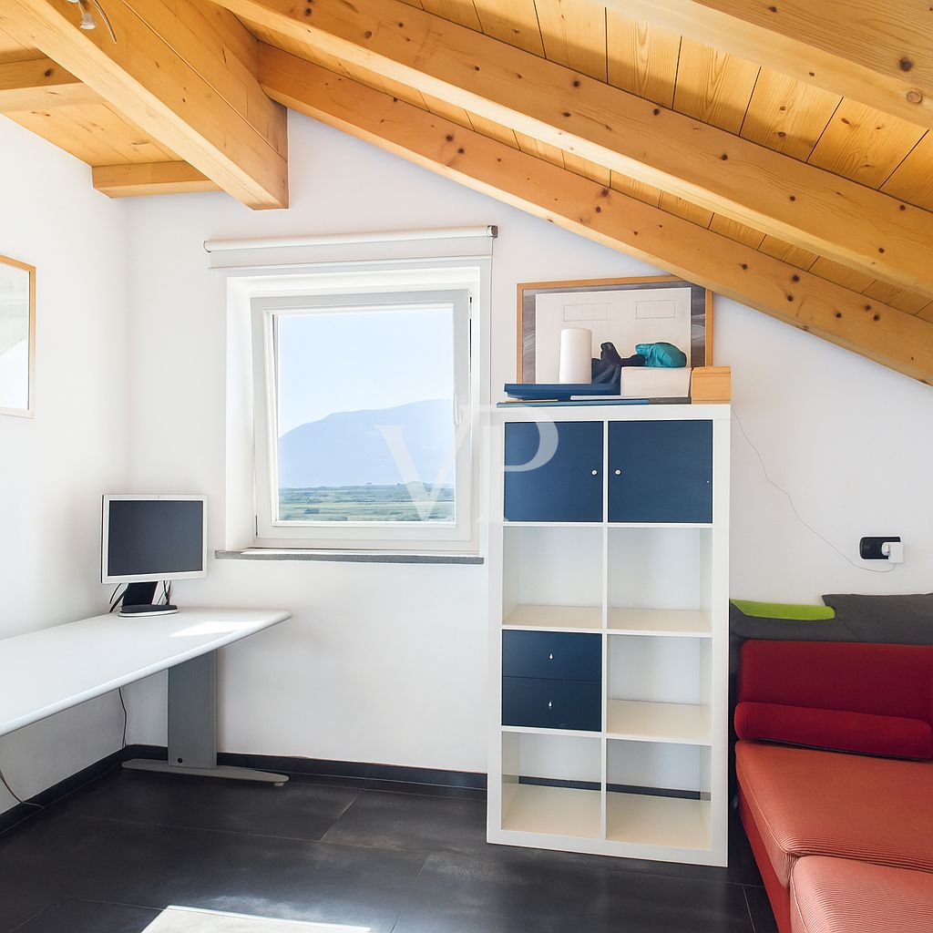 Top floor apartment with three balconies and spectacular views