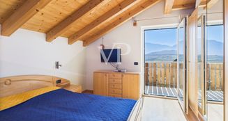 von_poll_real_estate_property_IT252942162_image_25