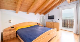 von_poll_real_estate_property_IT252942162_image_22