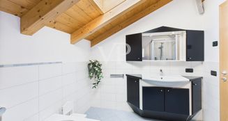 von_poll_real_estate_property_IT252942162_image_19