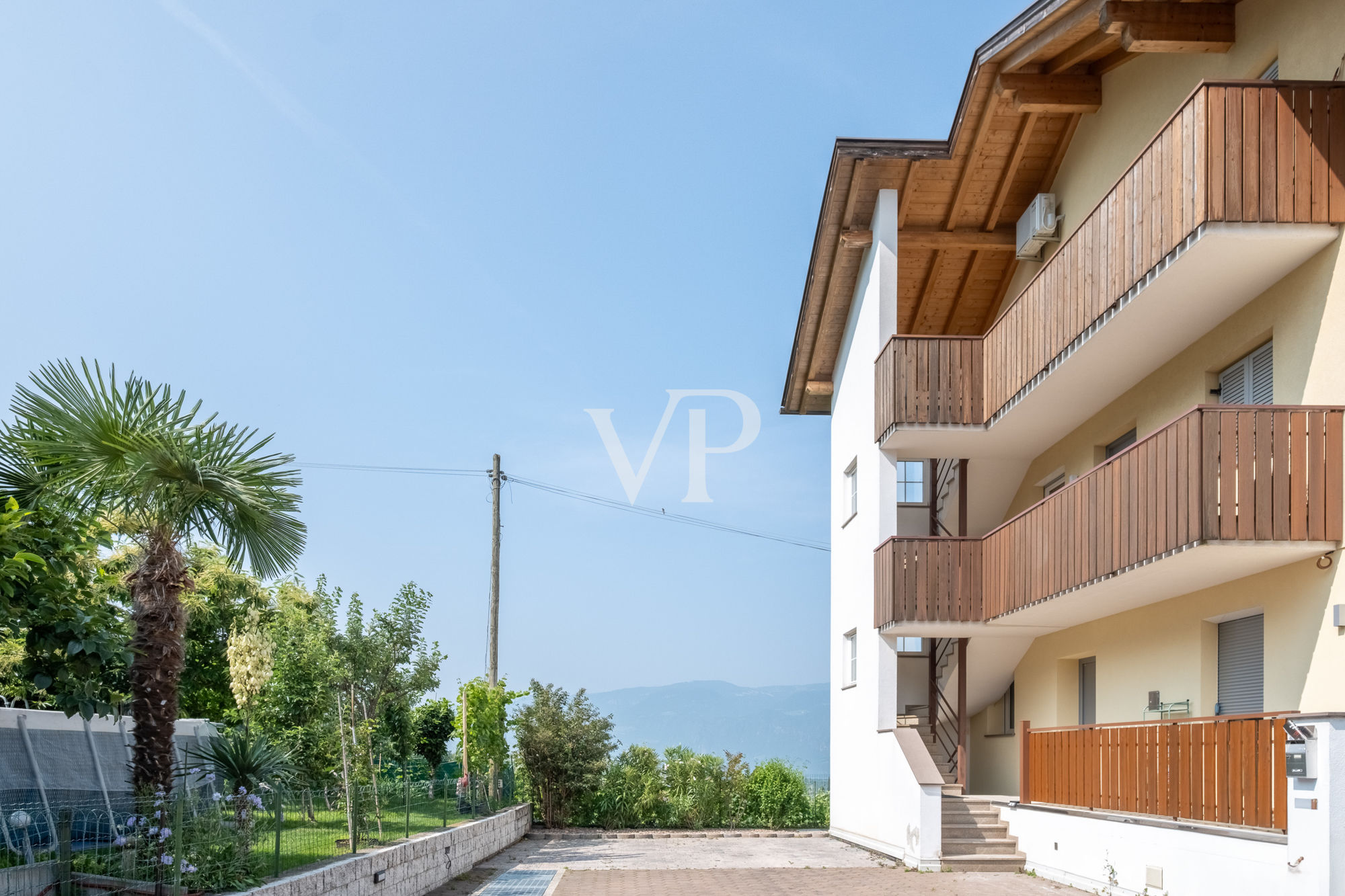 Top floor apartment with three balconies and spectacular views