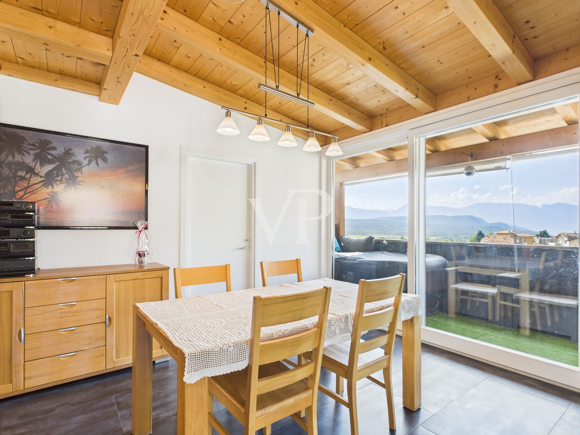 Top floor apartment with three balconies and spectacular views