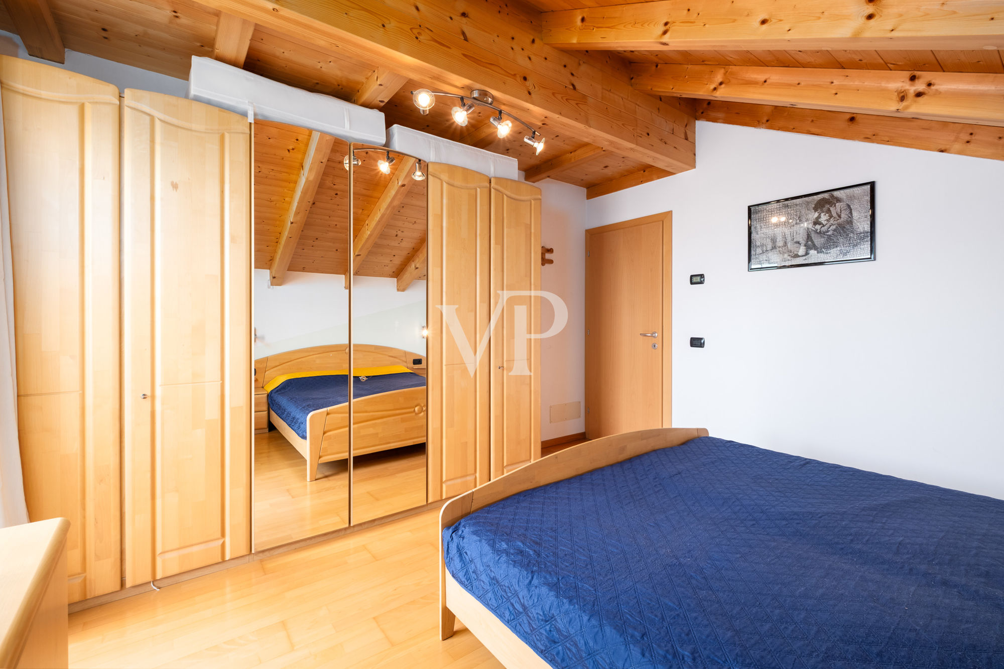 Top floor apartment with three balconies and spectacular views