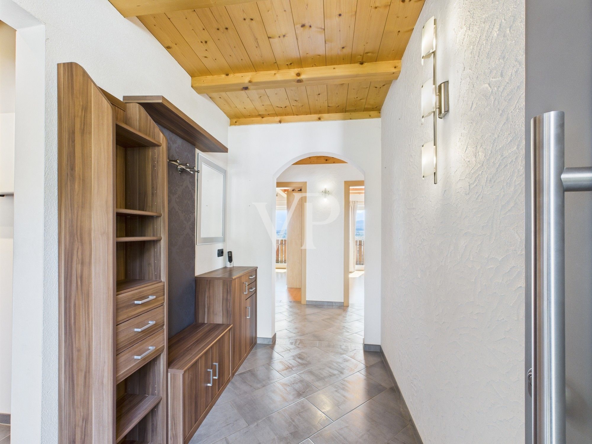 Top floor apartment with three balconies and spectacular views