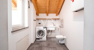 von_poll_real_estate_property_IT252942162_image_16