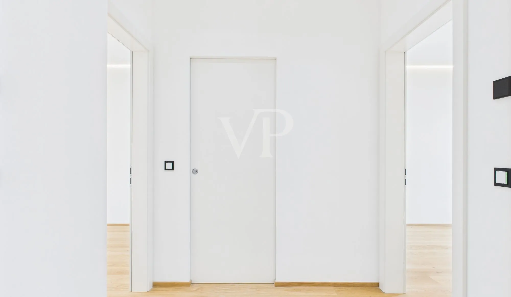 Ático con vistas - Apartamento de tres habitaciones recién renovado a dos pasos de la Piazza Gries