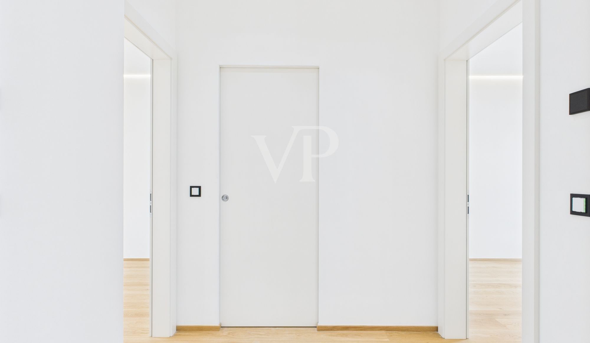 Penthouse mit Aussicht - Neu renovierte Drei-Zimmer-Wohnung in unmittelbarer Nähe des Grieser Platzes
