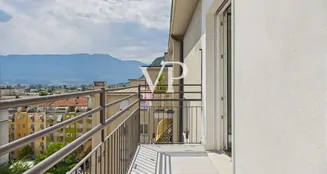 von_poll_real_estate_property_IT252942177_image_2