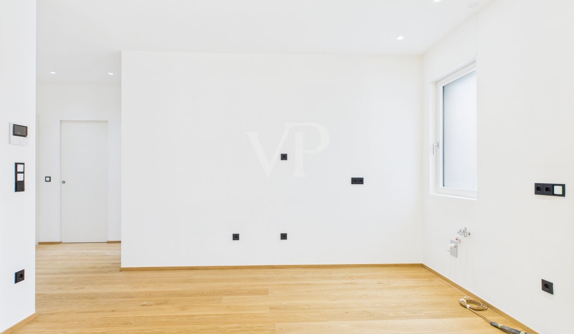 Penthouse mit Aussicht - Neu renovierte Drei-Zimmer-Wohnung in unmittelbarer Nähe des Grieser Platzes